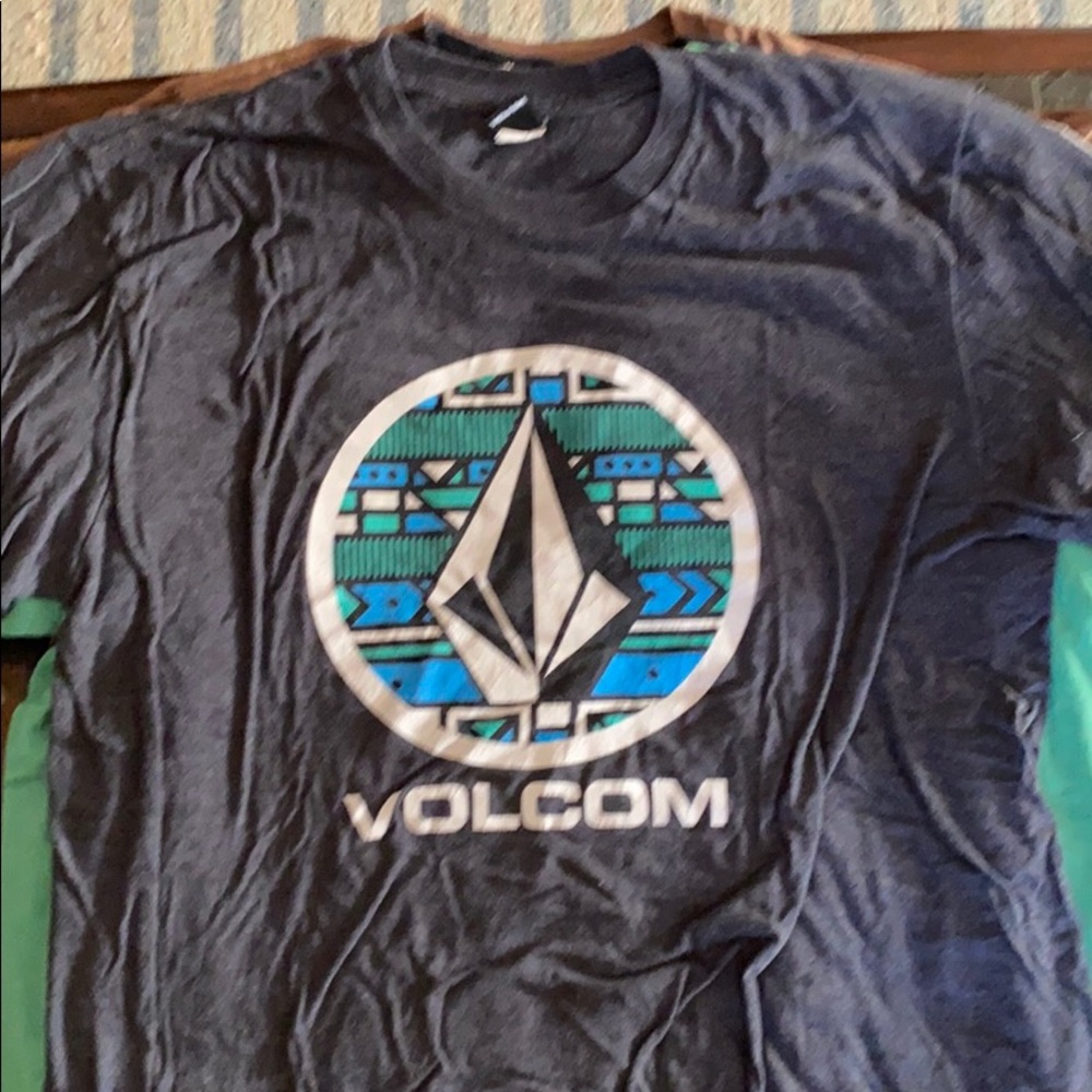Volcom graphic t shirt